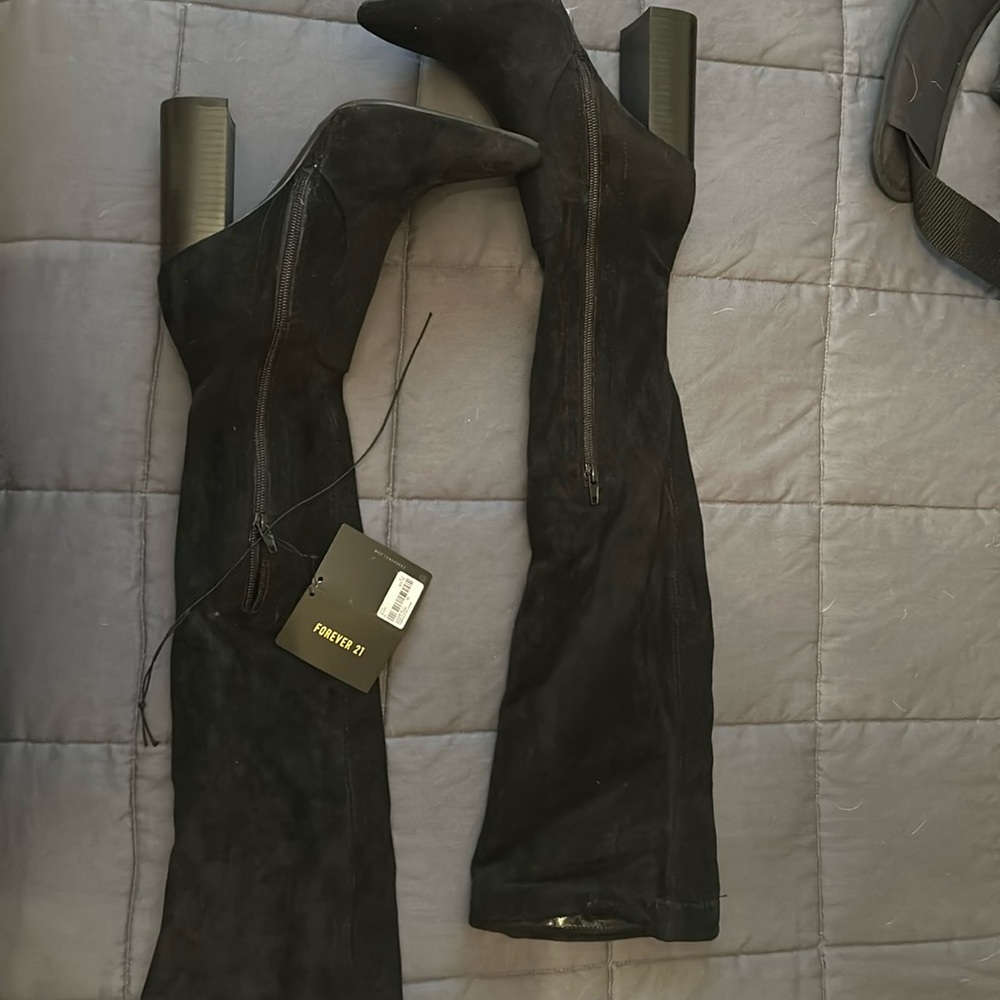 Forever 21 Black Suede Thigh-High Boots – Size 6